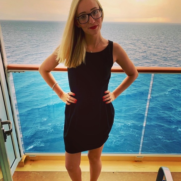 Meet your Posher, Sianna - Picture 3 of 4